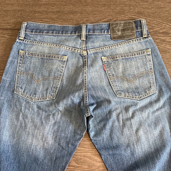 Levi’s Strauss 514 jeans. Size: 32 x 34. Medium blue. - Picture 10 of 15